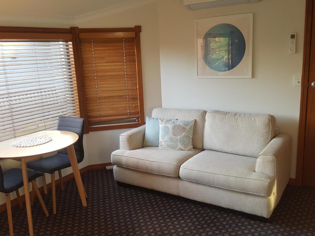 Above The River Karapiro Bed & Breakfast Ngoại thất bức ảnh