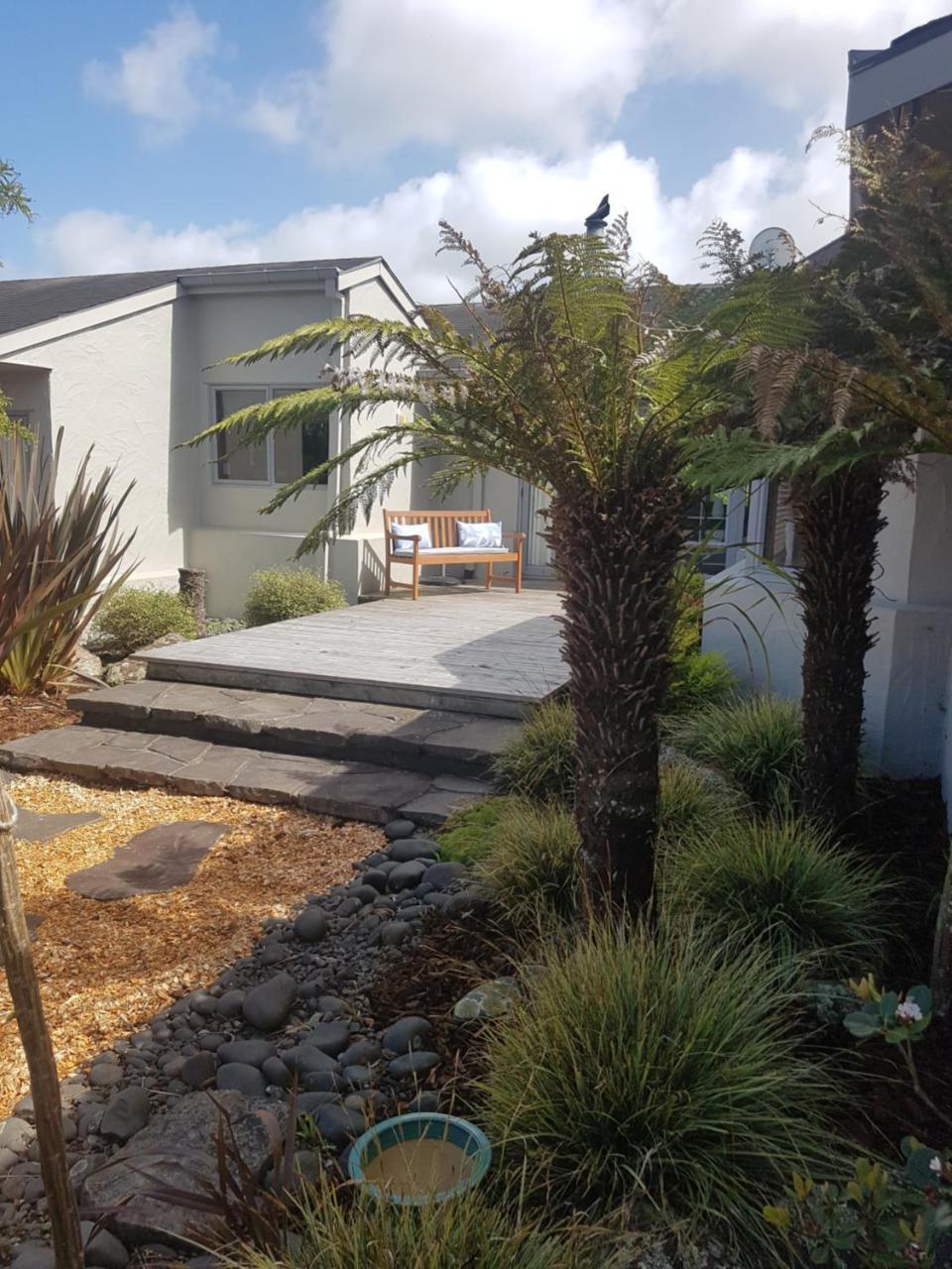 Above The River Karapiro Bed & Breakfast Ngoại thất bức ảnh