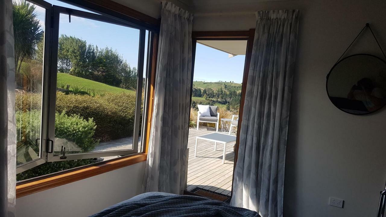 Above The River Karapiro Bed & Breakfast Ngoại thất bức ảnh